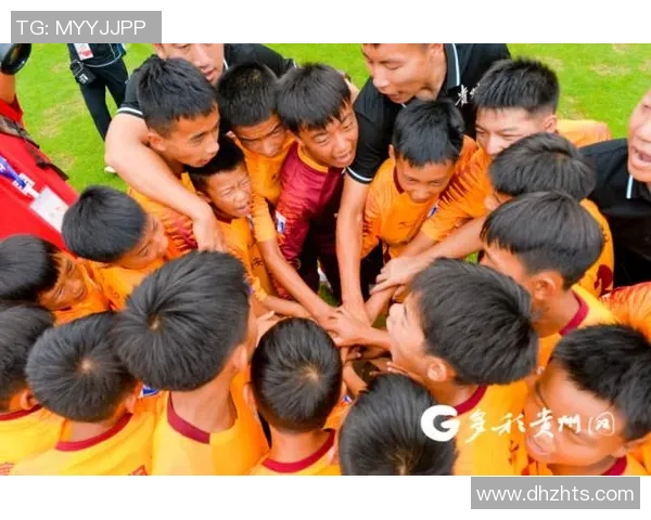 从绿茵场到解说席足球球星退役后全新身份的精彩转型之路 从绿茵场到解说席足球球星退役后全新身份的精彩转型之路